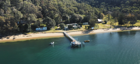 Currawong jetty and boats