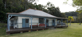 midholme and gardens